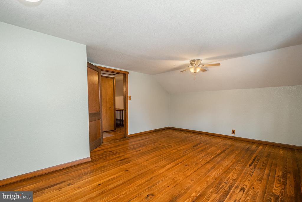 66 OLD MORGANTOWN ROAD E