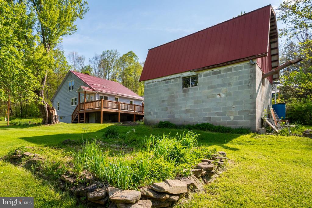 66 OLD MORGANTOWN ROAD E