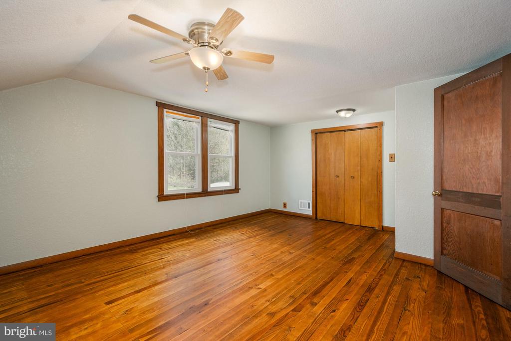66 OLD MORGANTOWN ROAD E