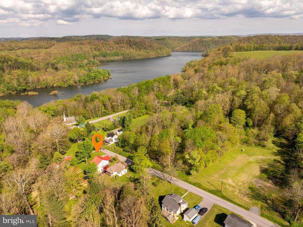 66 OLD MORGANTOWN ROAD E