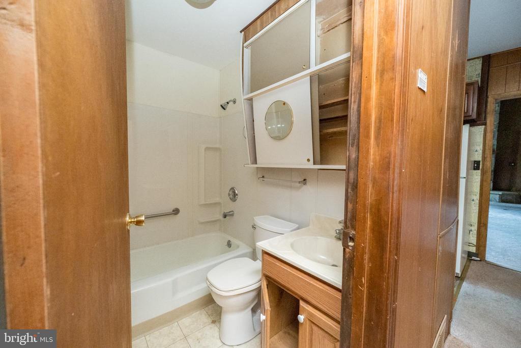 163 SKIPJACK LANE