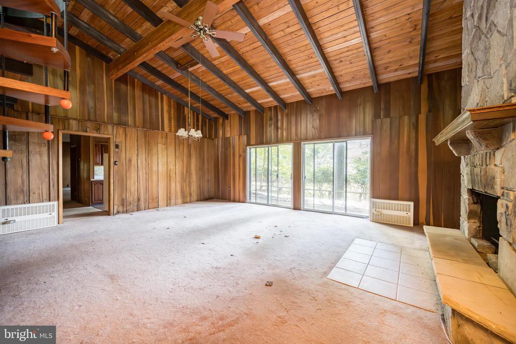 163 SKIPJACK LANE