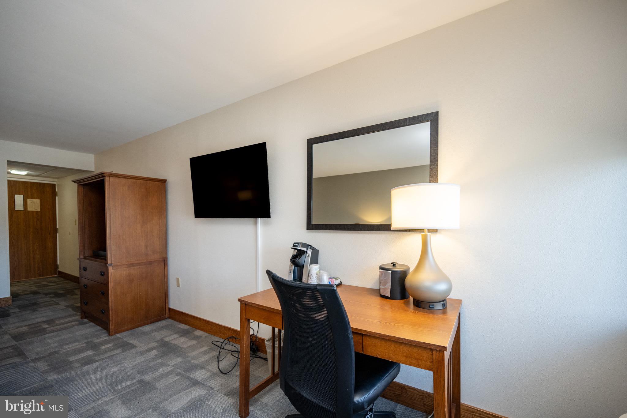 290 MARSH HILL ROAD 319C