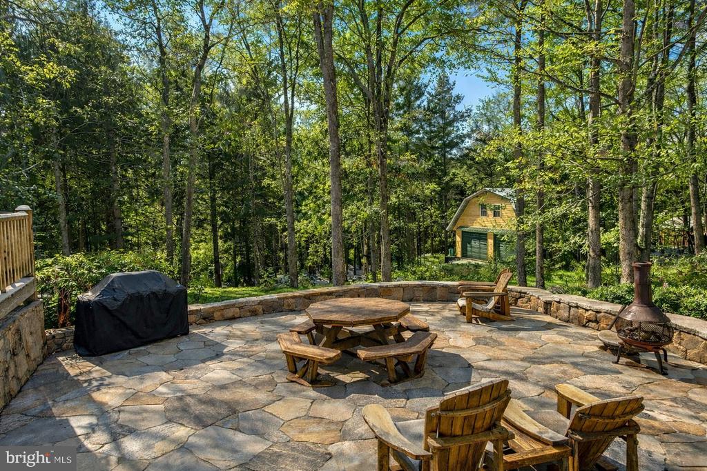 542 BENCH ROAD
