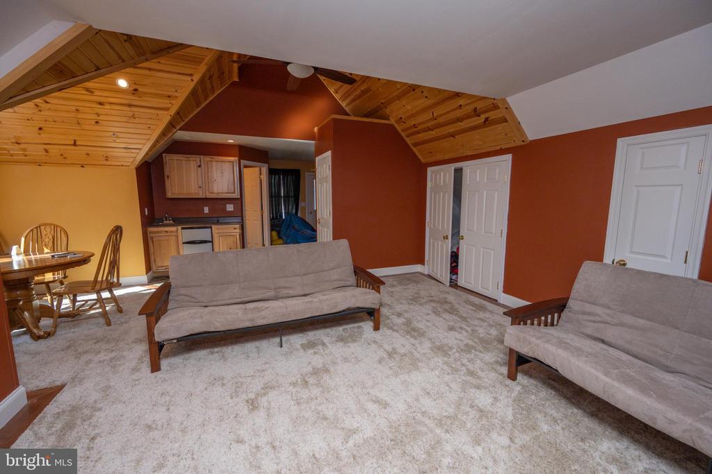 542 BENCH ROAD