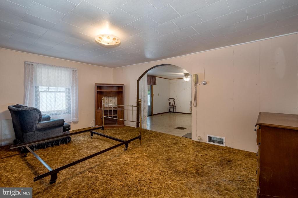 3416 BROADFORD ROAD