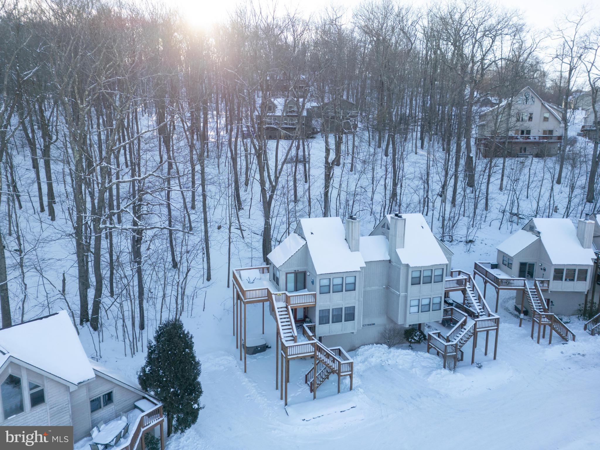 127 JEFFREY LANE 18C