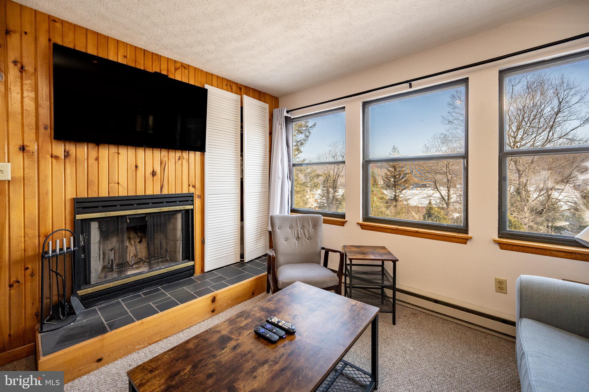 127 JEFFREY LANE 18C