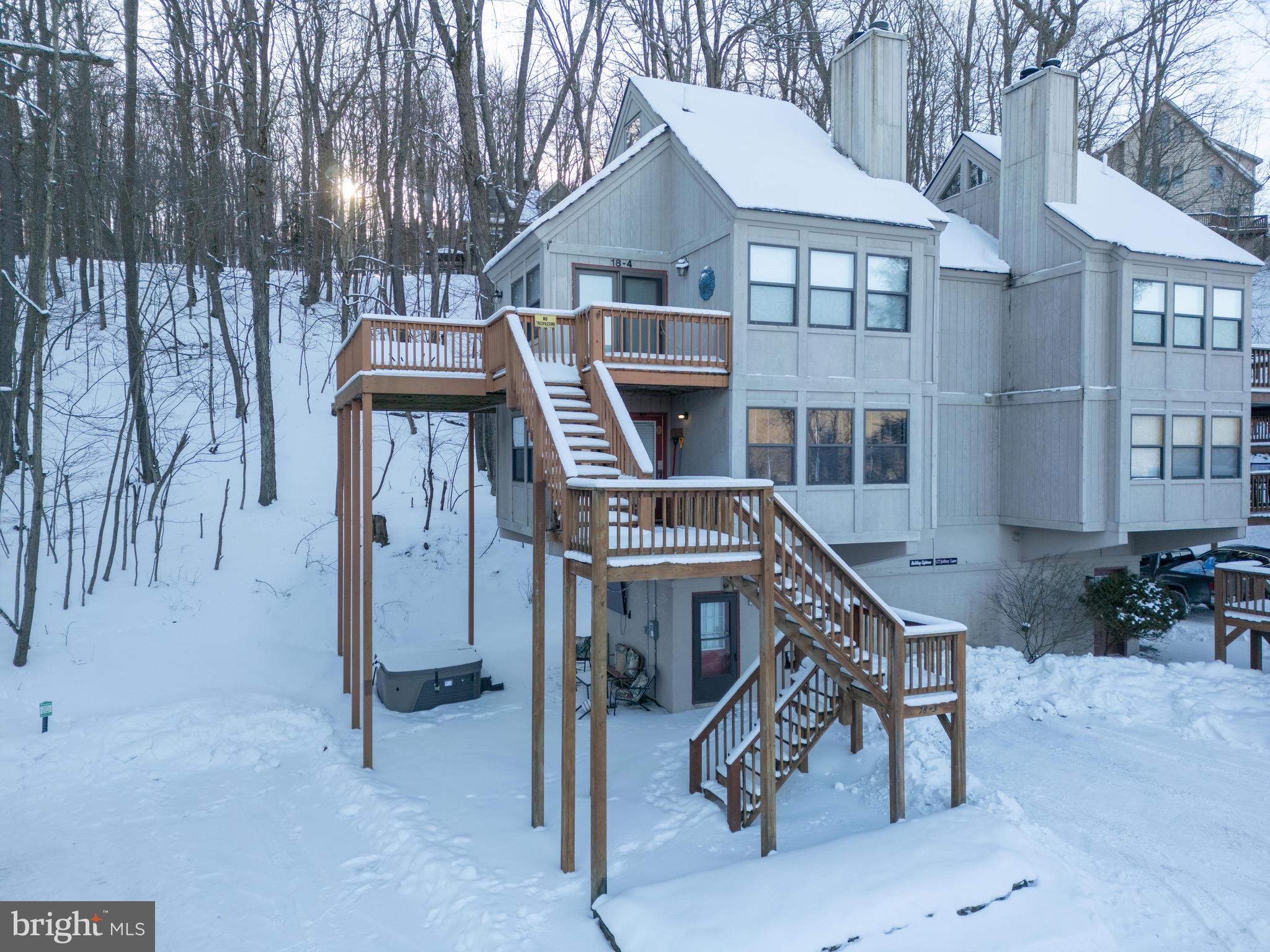 127 JEFFREY LANE 18C