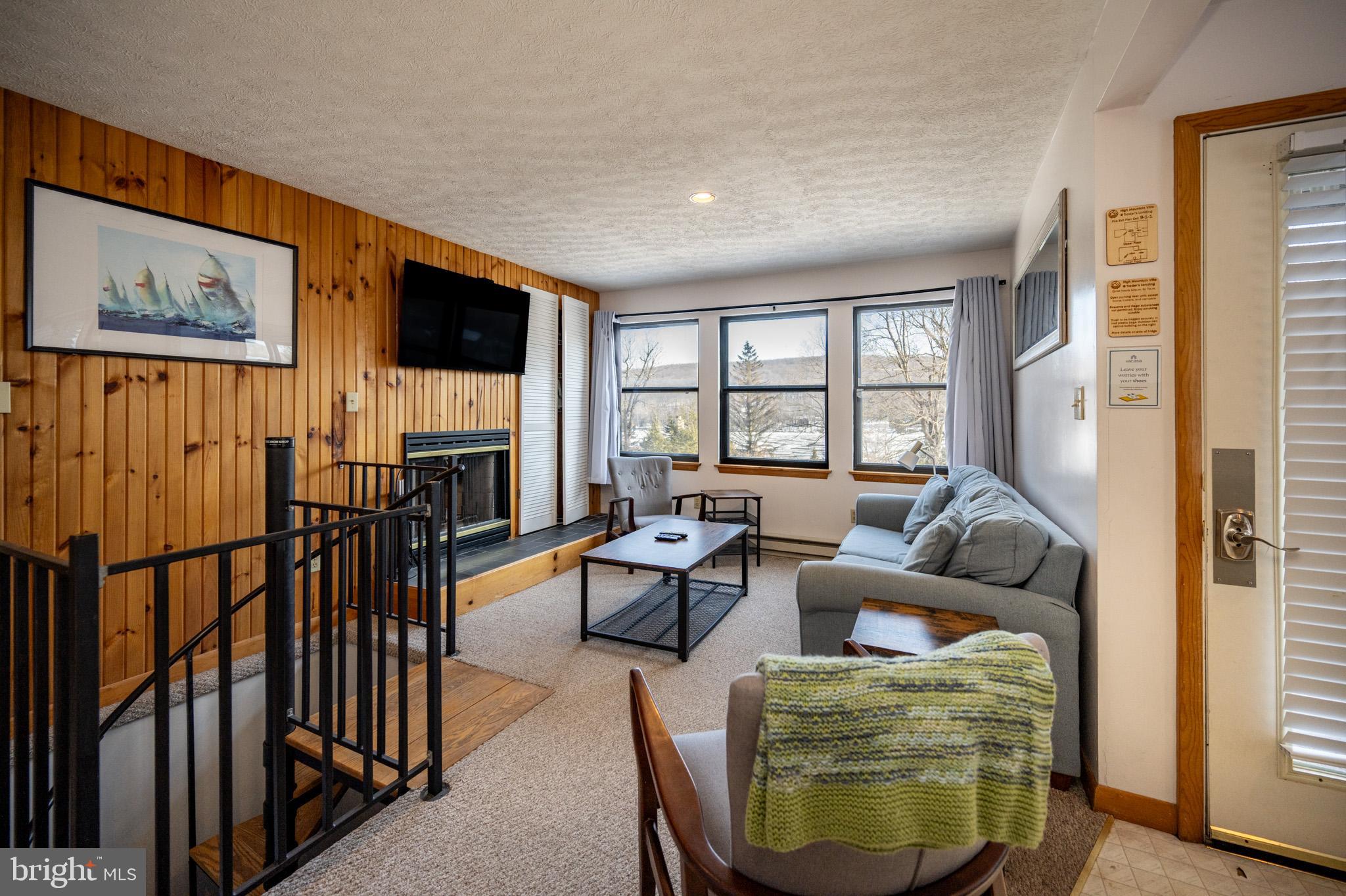 127 JEFFREY LANE 18C