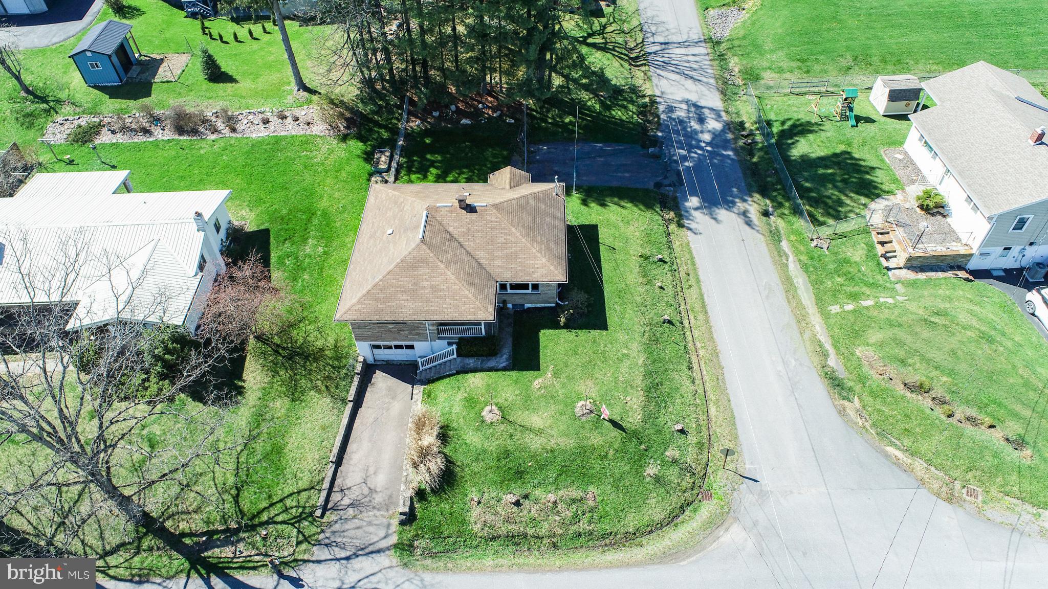 127 S OAKHALL DRIVE