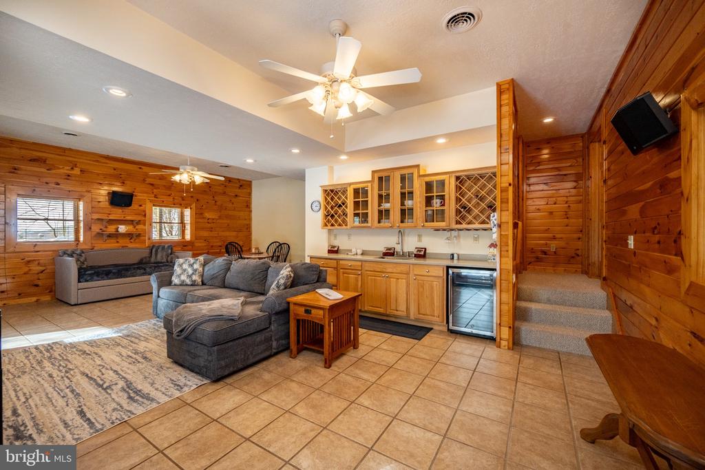 72 JAKES DRIVE