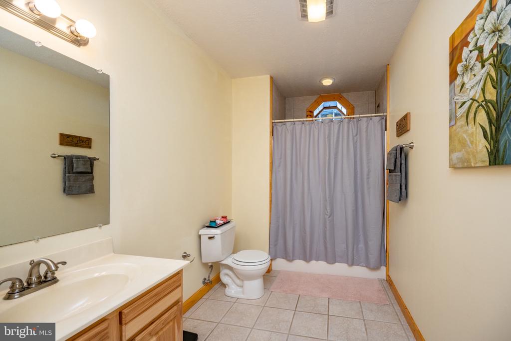 72 JAKES DRIVE