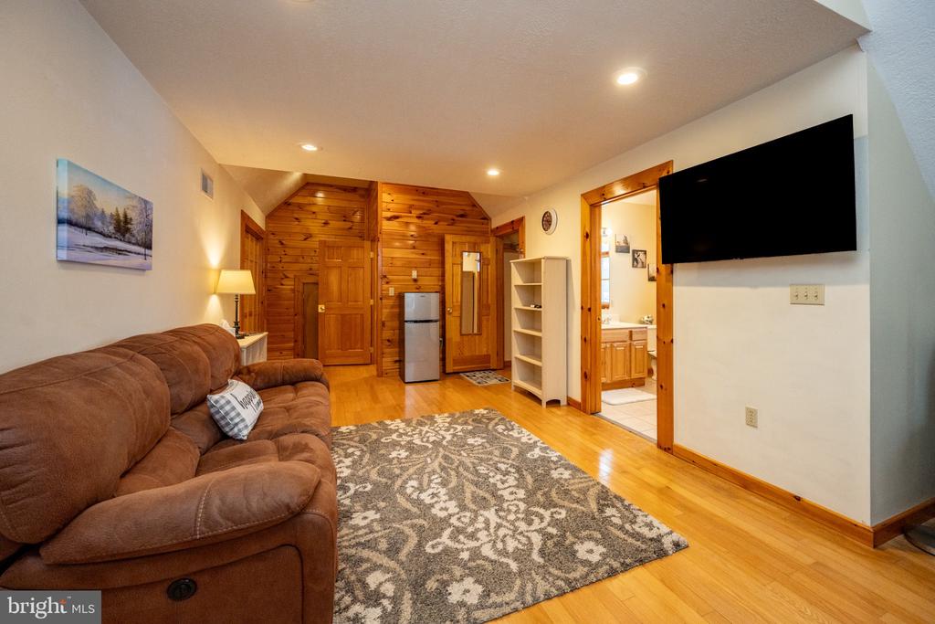 72 JAKES DRIVE