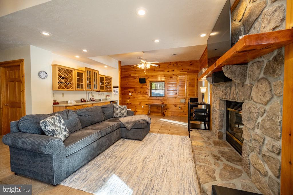 72 JAKES DRIVE