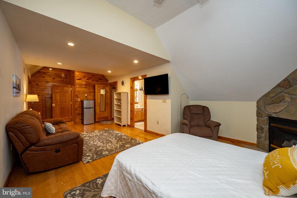 72 JAKES DRIVE