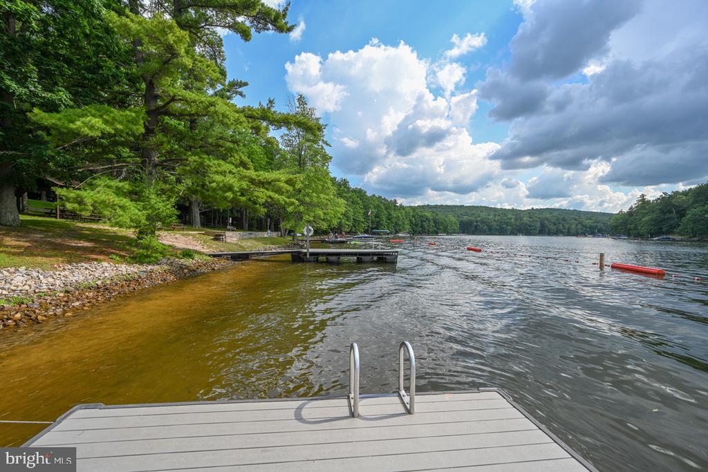 102 PINEY POINT DRIVE