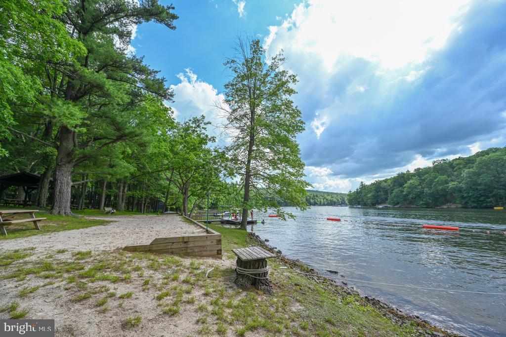 102 PINEY POINT DRIVE