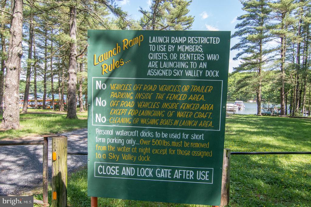 102 PINEY POINT DRIVE