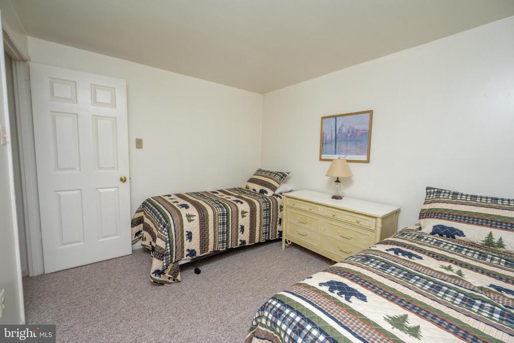 102 PINEY POINT DRIVE