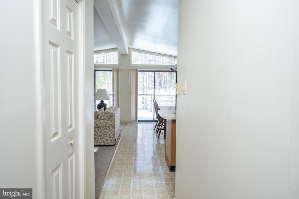 102 PINEY POINT DRIVE
