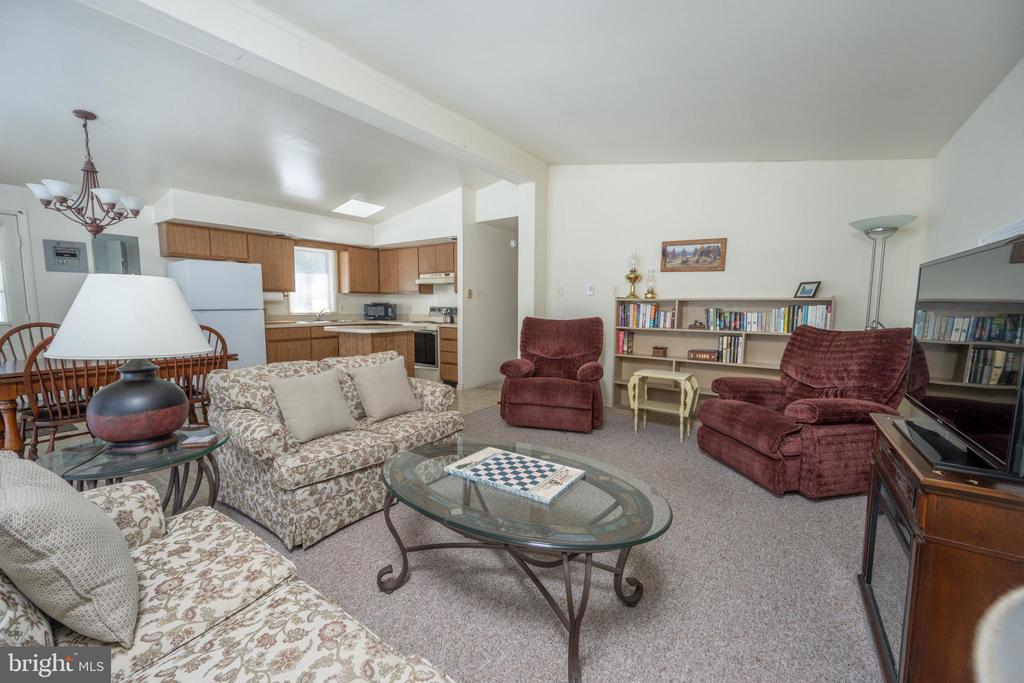 102 PINEY POINT DRIVE