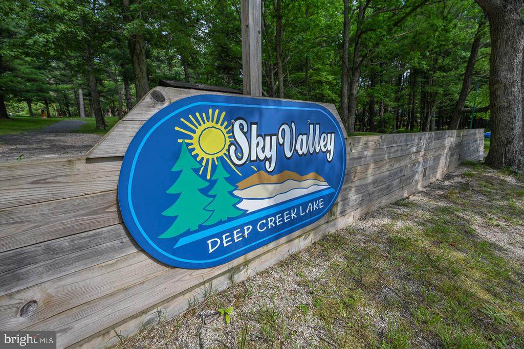 102 PINEY POINT DRIVE