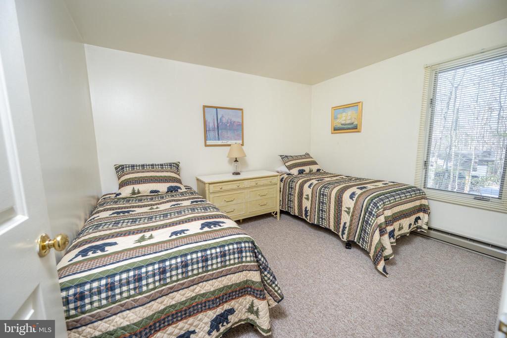 102 PINEY POINT DRIVE