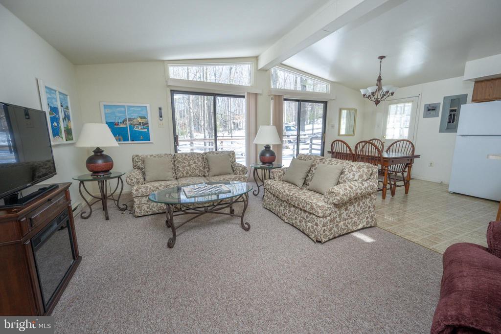 102 PINEY POINT DRIVE
