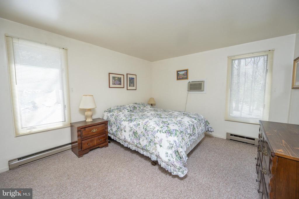 102 PINEY POINT DRIVE