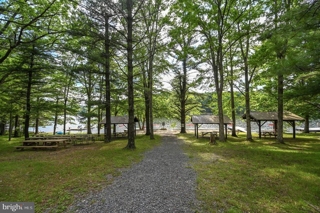 102 PINEY POINT DRIVE