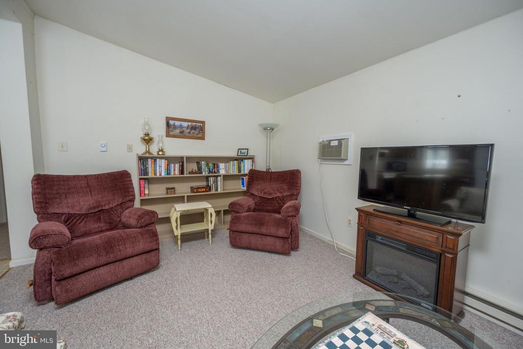 102 PINEY POINT DRIVE