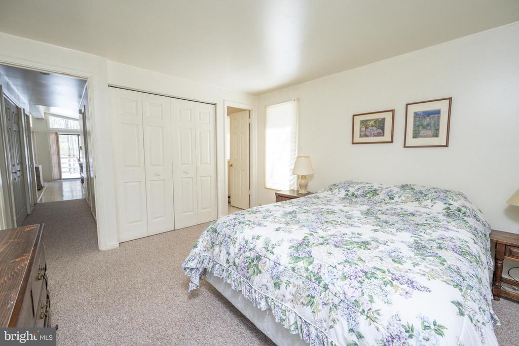 102 PINEY POINT DRIVE