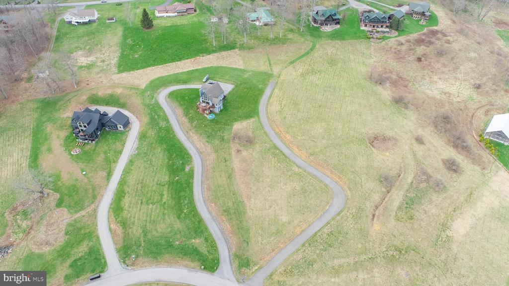 304 WATERFRONT GREENS DRIVE