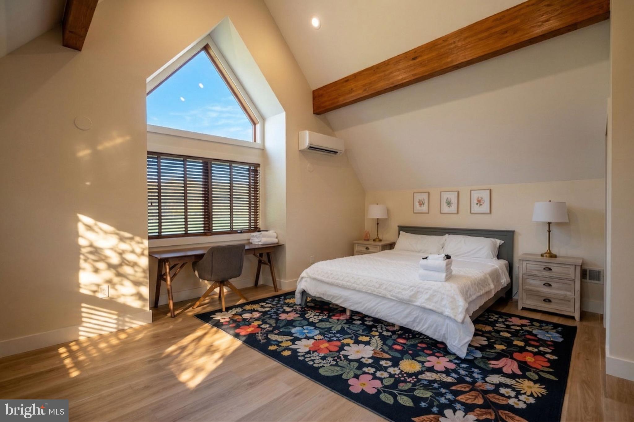 304 WATERFRONT GREENS DRIVE