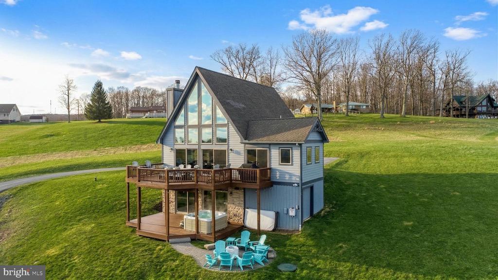 304 WATERFRONT GREENS DRIVE