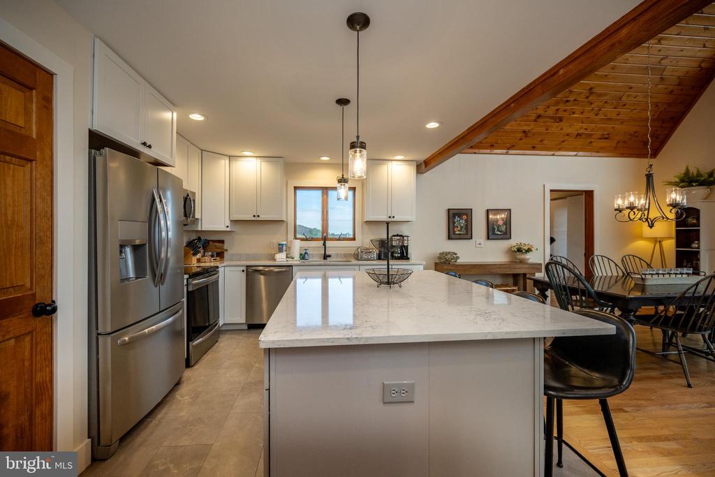 304 WATERFRONT GREENS DRIVE