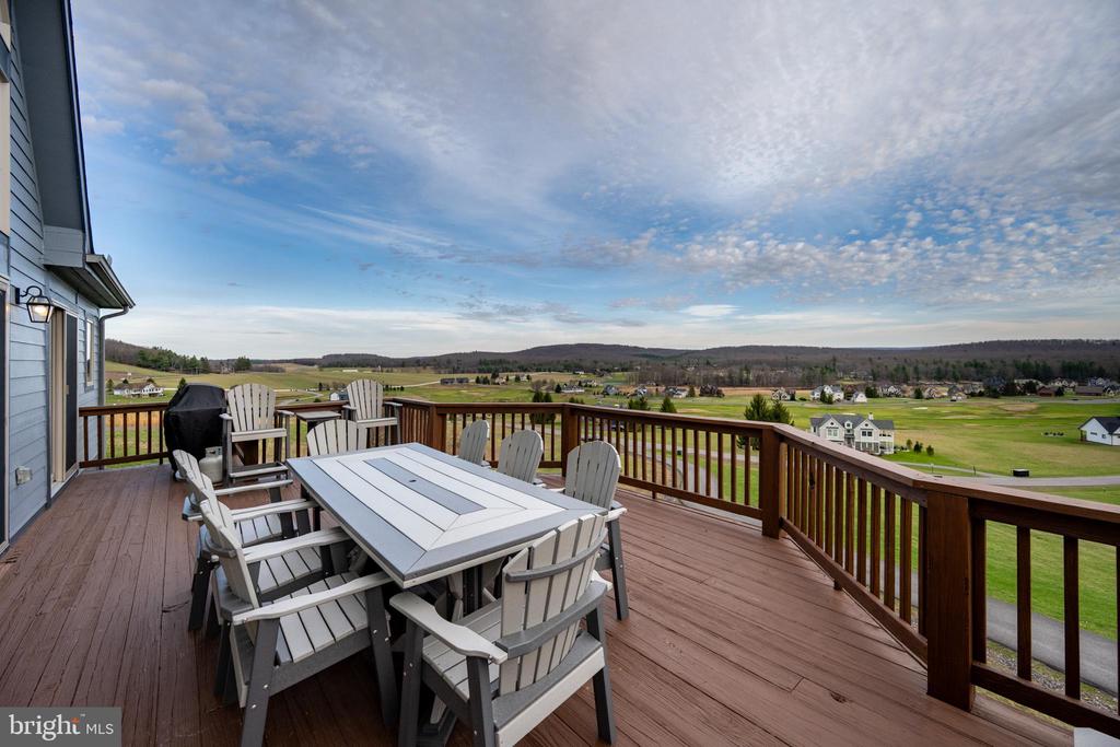 304 WATERFRONT GREENS DRIVE