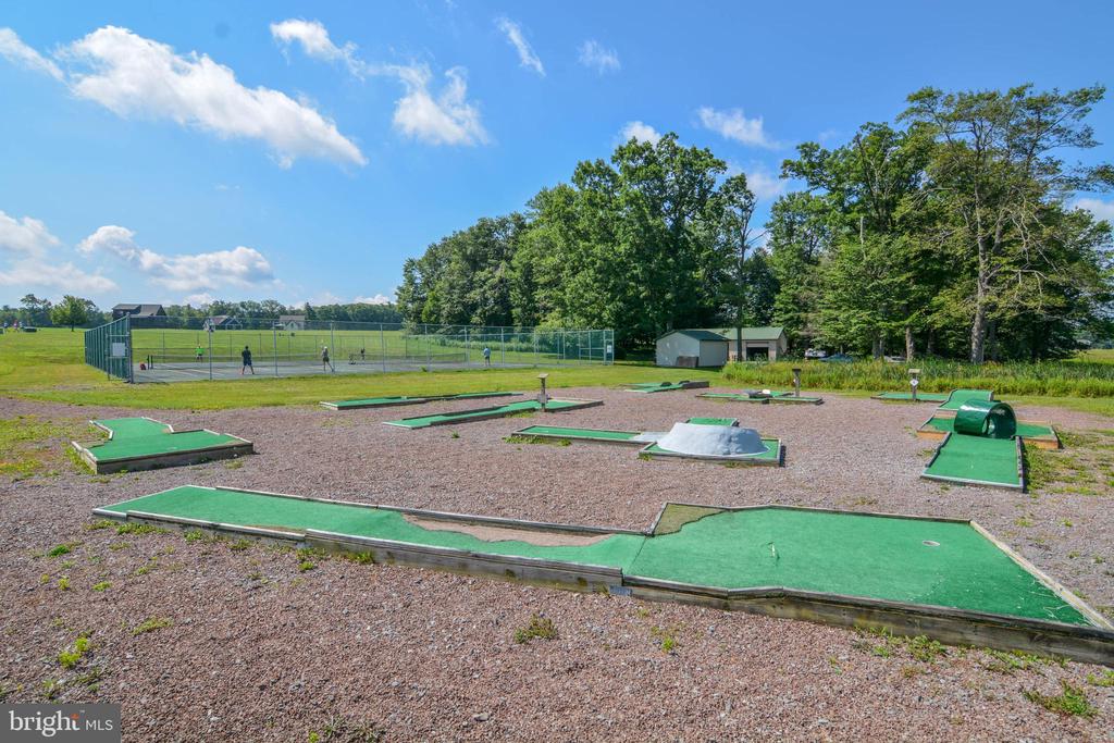 304 WATERFRONT GREENS DRIVE
