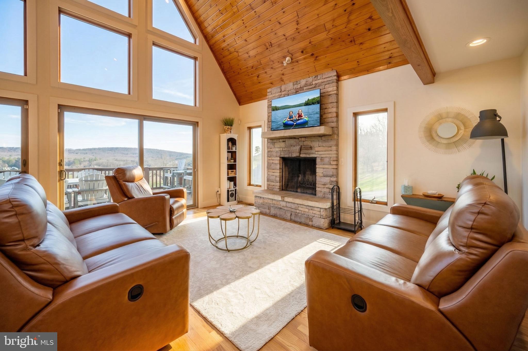 304 WATERFRONT GREENS DRIVE