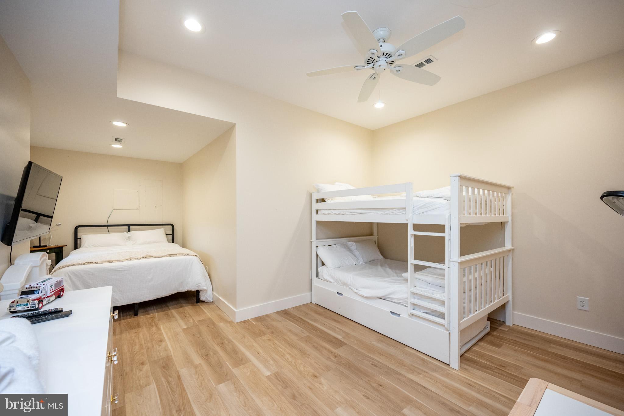 304 WATERFRONT GREENS DRIVE