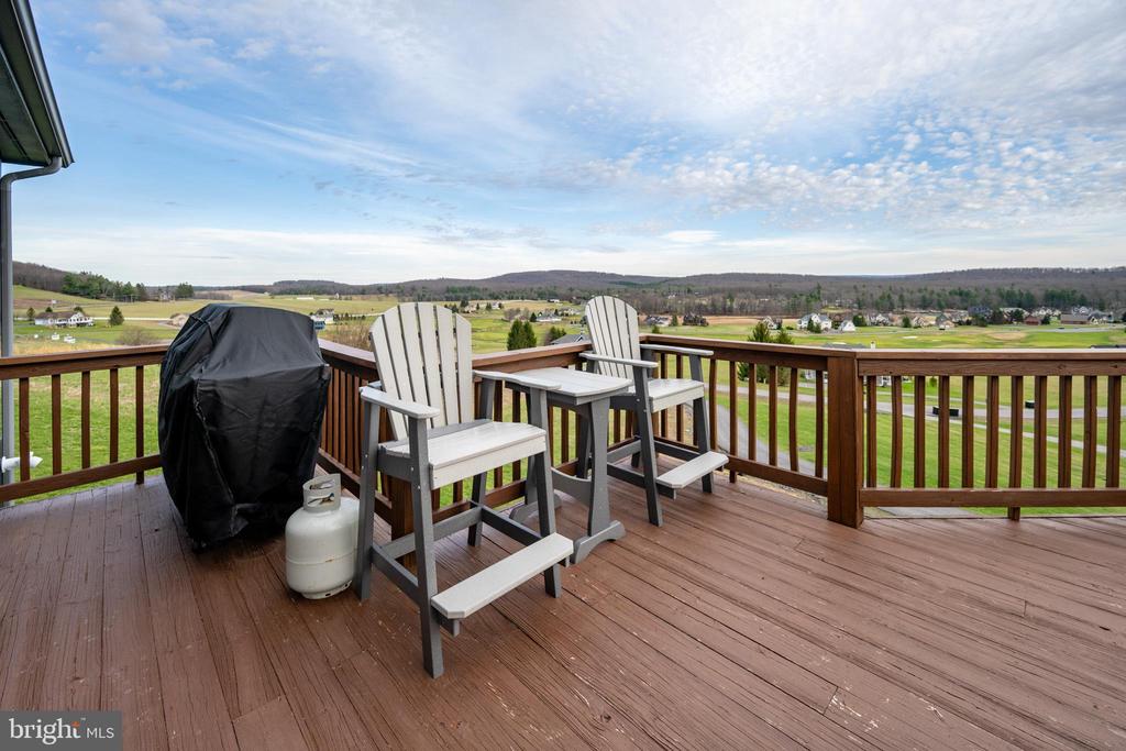 304 WATERFRONT GREENS DRIVE