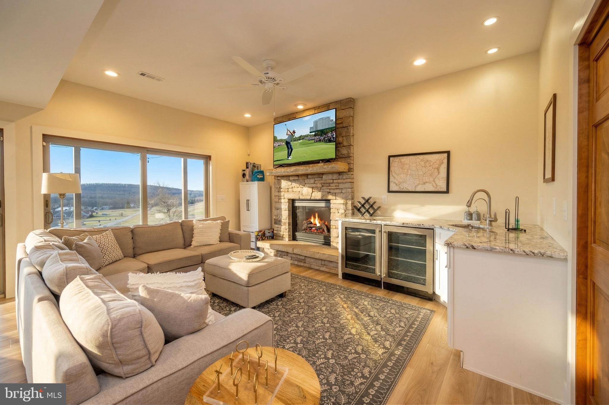 304 WATERFRONT GREENS DRIVE