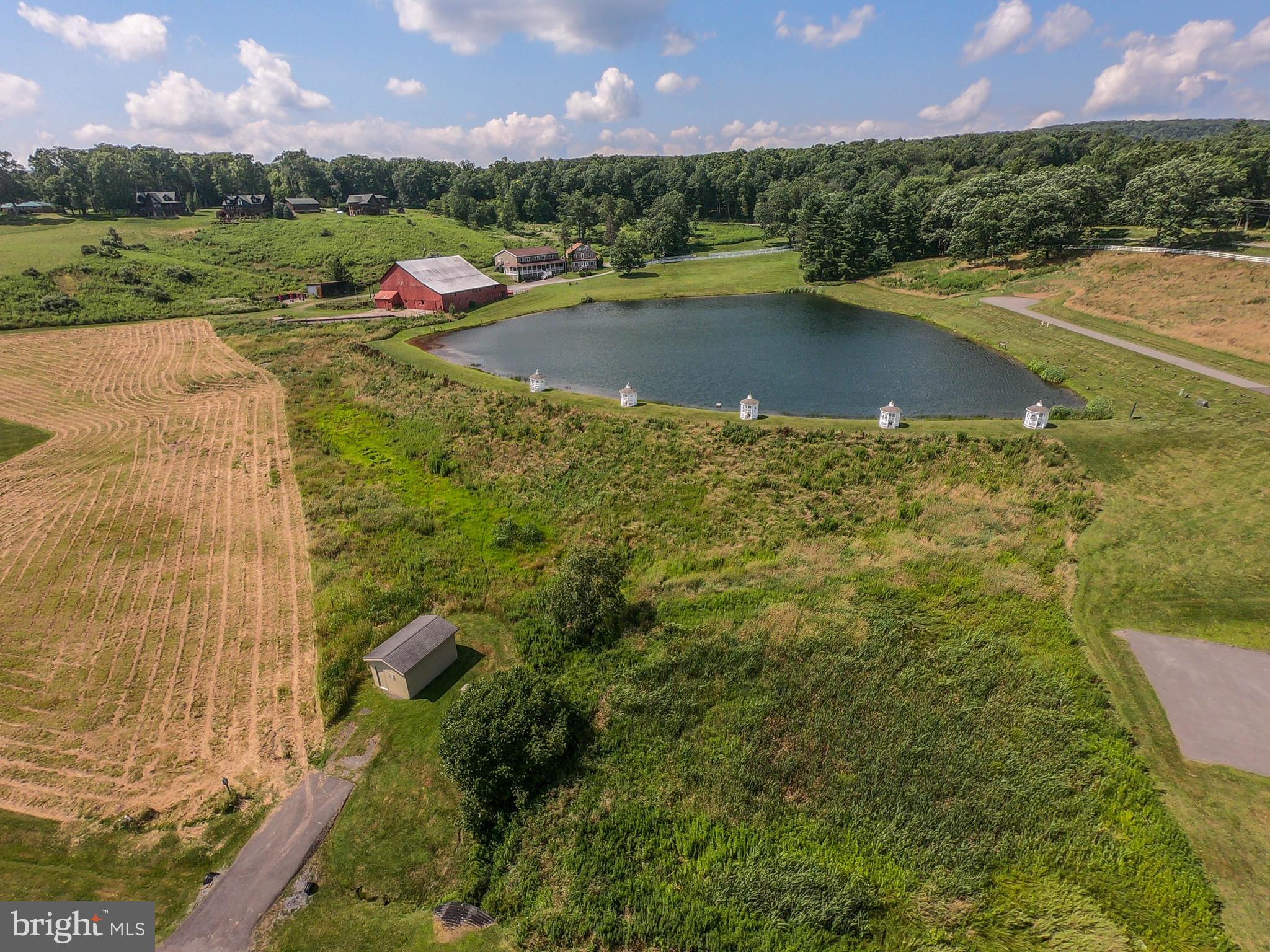 304 WATERFRONT GREENS DRIVE