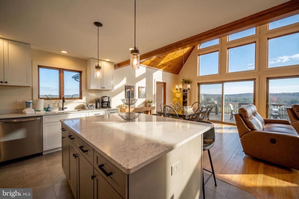 304 WATERFRONT GREENS DRIVE