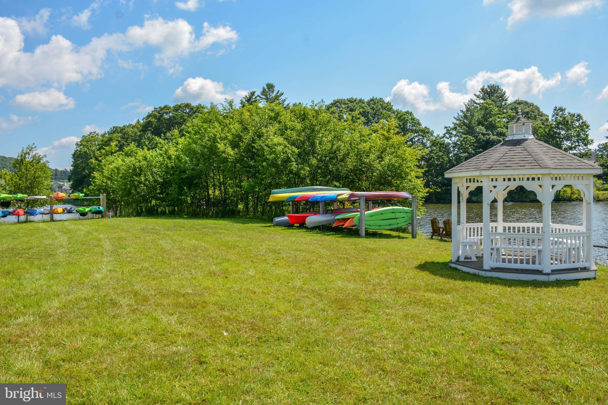 304 WATERFRONT GREENS DRIVE