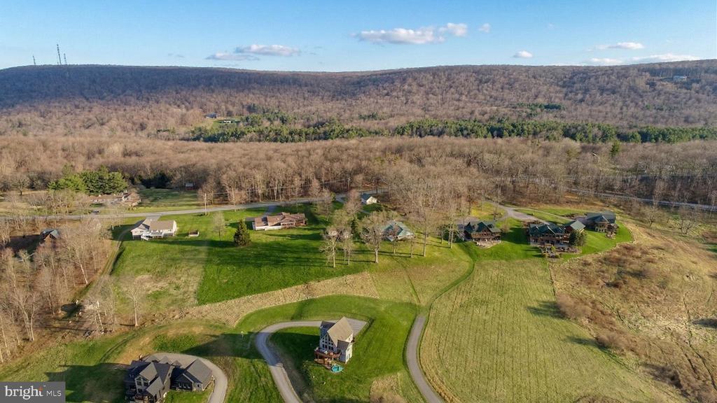 304 WATERFRONT GREENS DRIVE