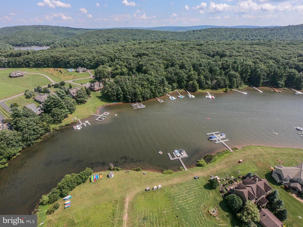 304 WATERFRONT GREENS DRIVE