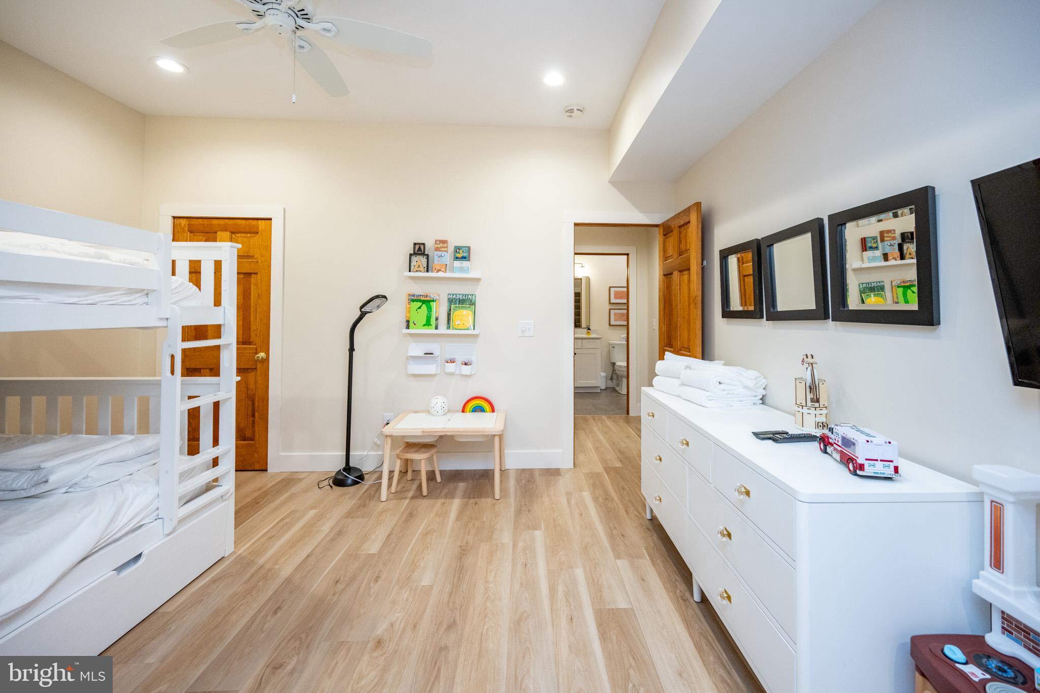 304 WATERFRONT GREENS DRIVE