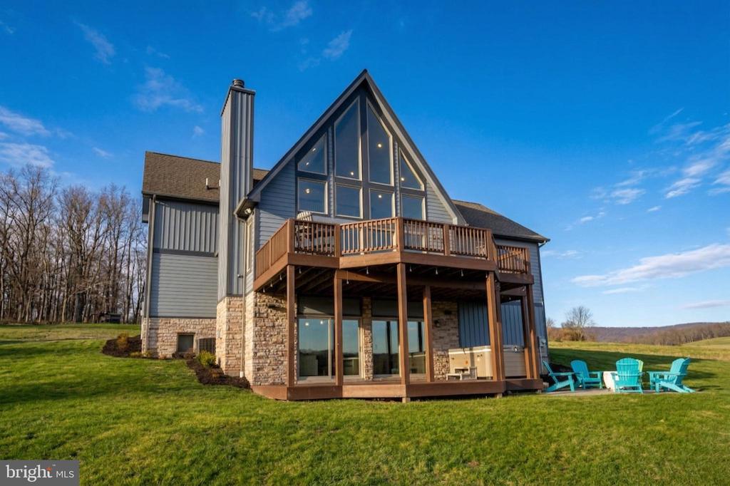 304 WATERFRONT GREENS DRIVE
